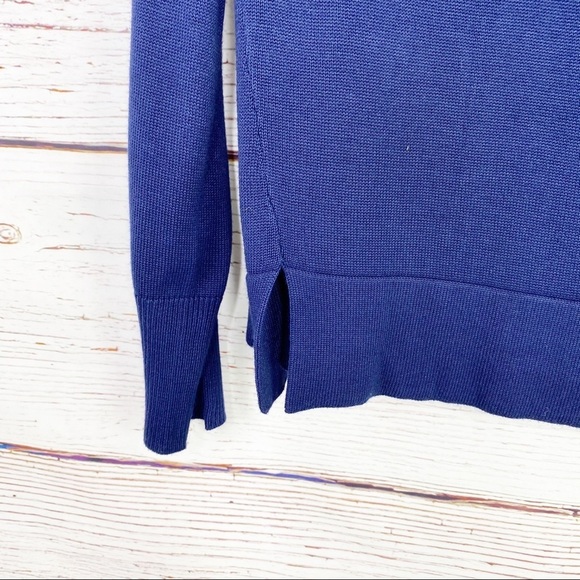 John + Jenn • Isaiah v neck pullover in deep end - Picture 6 of 9